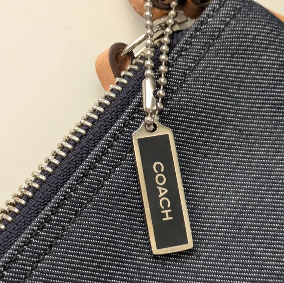 Vintage Coach Y2K Denim And Vachetta Shoulder/Handbag. - Picture 11 of 12